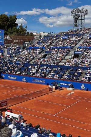 AC Hotel Victoria Suites by Marriott play and watch images   barcelona open tennis match view