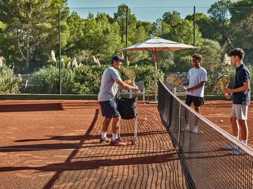 Tennis at Ikos Resorts – coaching session