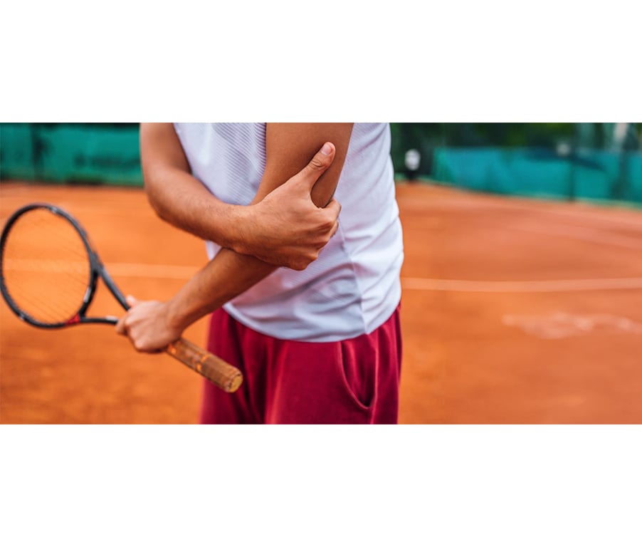 Tennis player stretching to avoid injuries