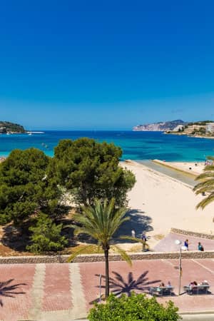 Santa Ponsa Beach beside H10 Casa del Mar